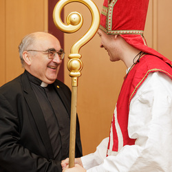 Der Hl. Nikolaus war auch bei Diözesanbischof Wilhelm Krautwaschl zu Besuch. 