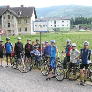 Gruppenfoto nach Ende des ersten Tages in Krieglach